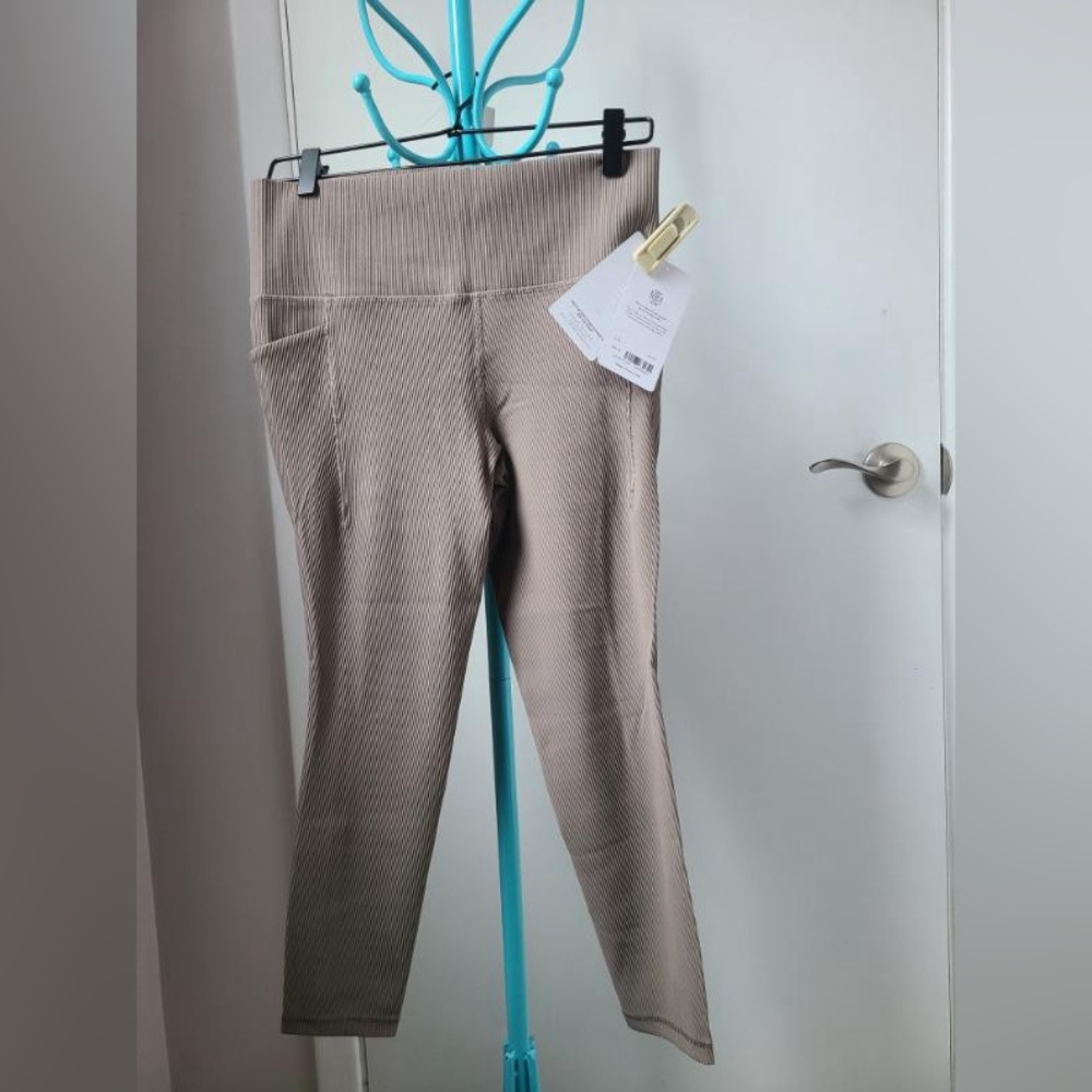 ⭐️ Athleta Salutation Stash Pocket II Rib 7/8 Tight bluff grey Large
